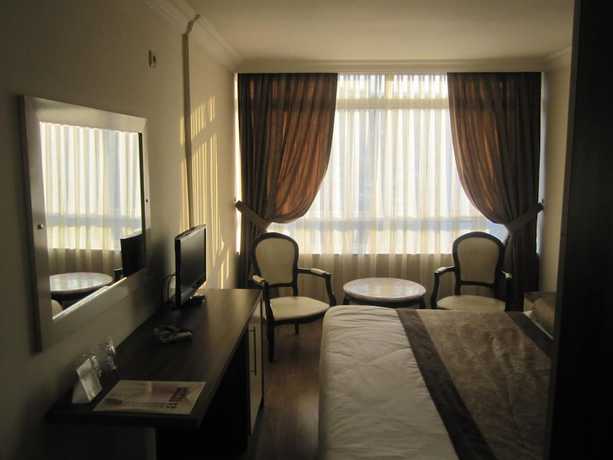 Imagen de la habitación del Hotel Alican. Foto 12