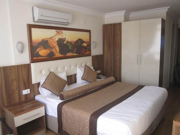 Imagen de la habitación del Hotel Alican. Foto 16