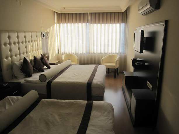 Imagen de la habitación del Hotel Alican. Foto 19