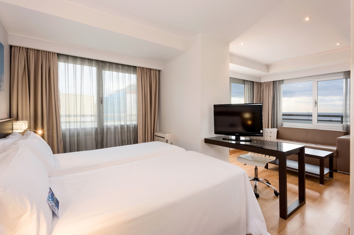 Imagen de la habitación del Hotel Alicante Gran Sol, Affiliated by Meliá. Foto 9