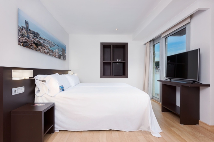 Imagen de la habitación del Hotel Alicante Gran Sol, Affiliated by Meliá. Foto 14