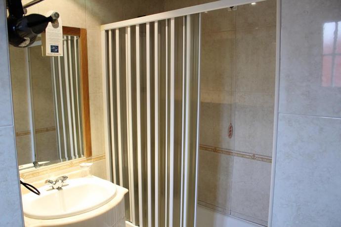 Imagen de la habitación del Hotel Alicante Lisboa. Foto 3