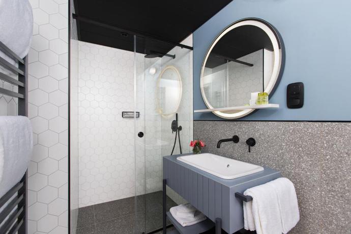 Imagen de la habitación del Hotel Alice, Budapest. Foto 8