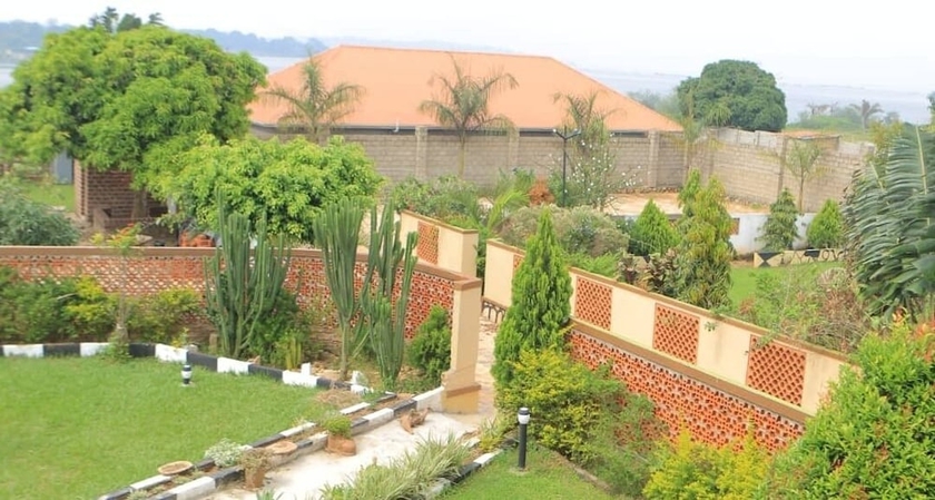 Imagen general del Hotel Alice Gardens and Campsite. Foto 3