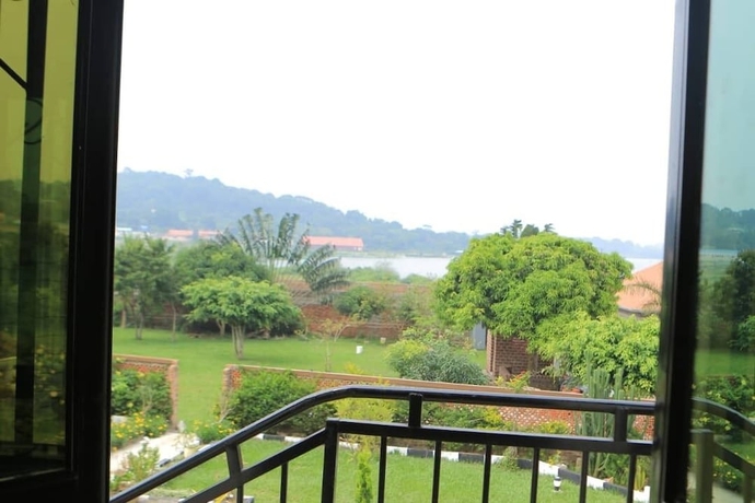 Imagen general del Hotel Alice Gardens and Campsite. Foto 7