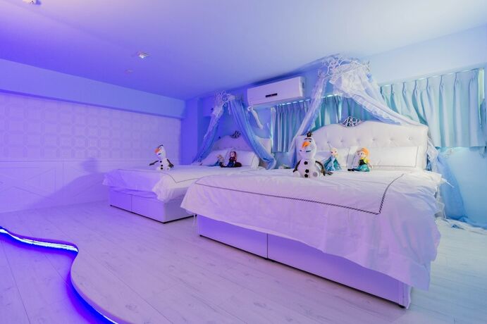 Imagen de la habitación del Hotel Alice Wonderland B&B. Foto 13