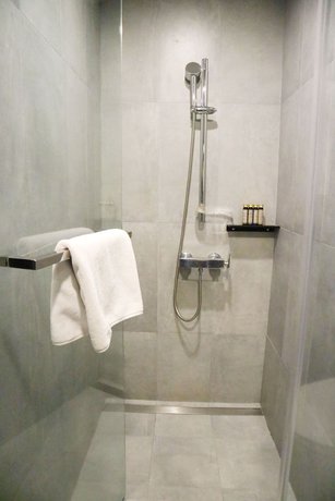 Imagen de la habitación del Hotel Alice and Trunk. Foto 16