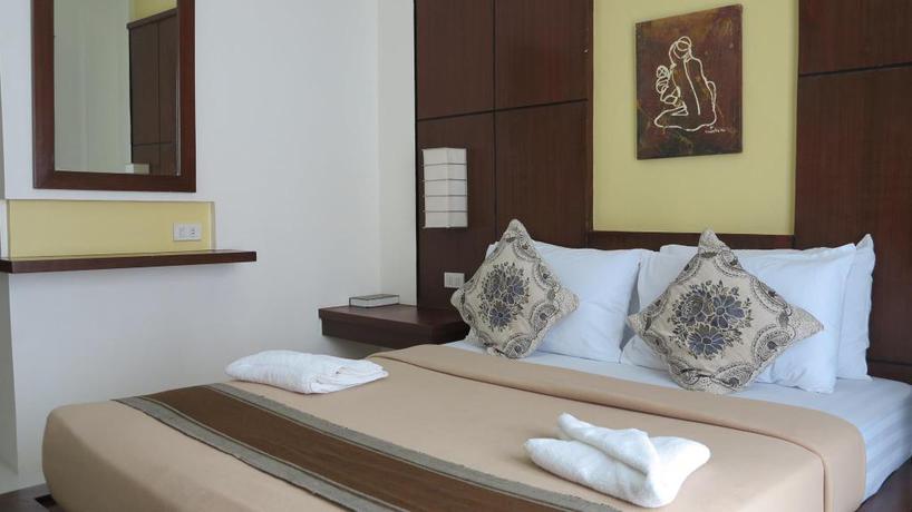 Imagen general del Hotel Alice in Wonderland Beach Hotel. Foto 3