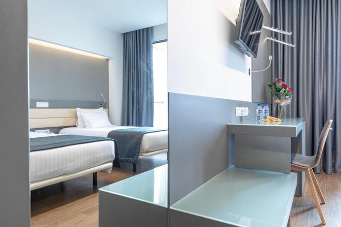 Imagen de la habitación del Hotel Alif Campo Pequeno. Foto 11