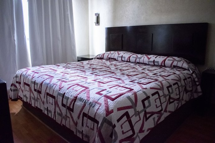 Imagen de la habitación del Hotel Alika. Foto 4