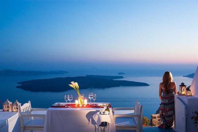 Imagen del bar/restaurante del Hotel Aliko Luxury Suites. Foto 2