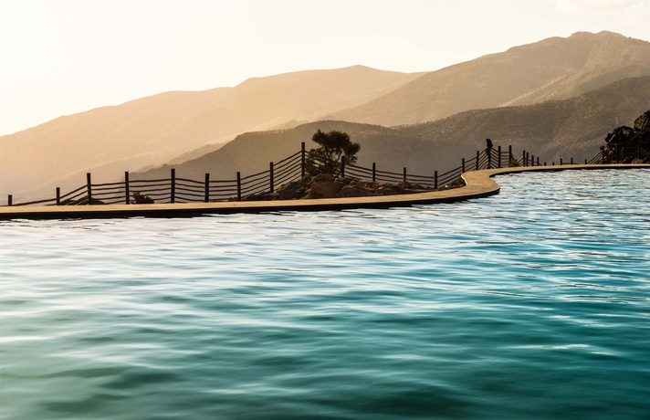 Imagen de la piscina del Hotel Alila Jabal Akhdar, Oman. Foto 14
