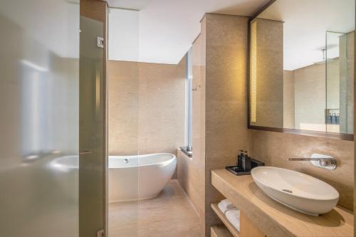 Imagen de la habitación del Hotel Alila Solo. Foto 10