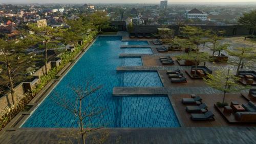 Imagen de la piscina del Hotel Alila Solo. Foto 20