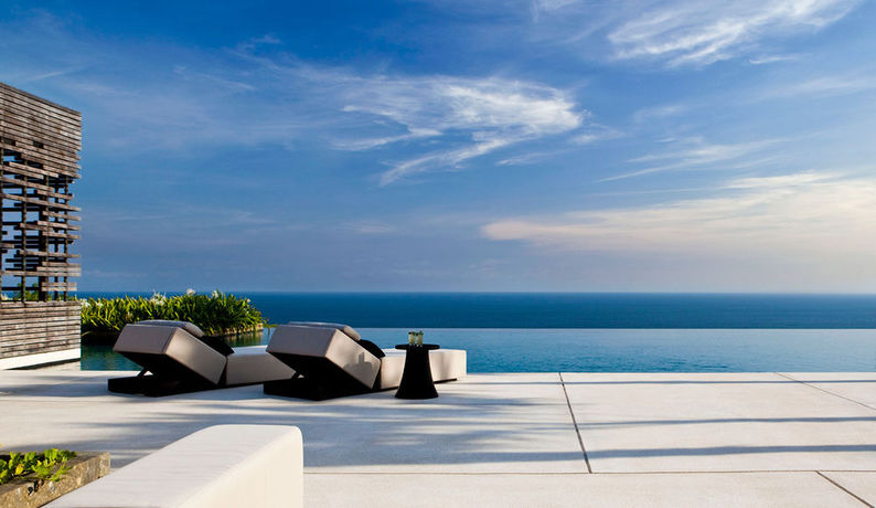 Imagen de la piscina del Hotel Alila Villas Uluwatu, Bali. Foto 14