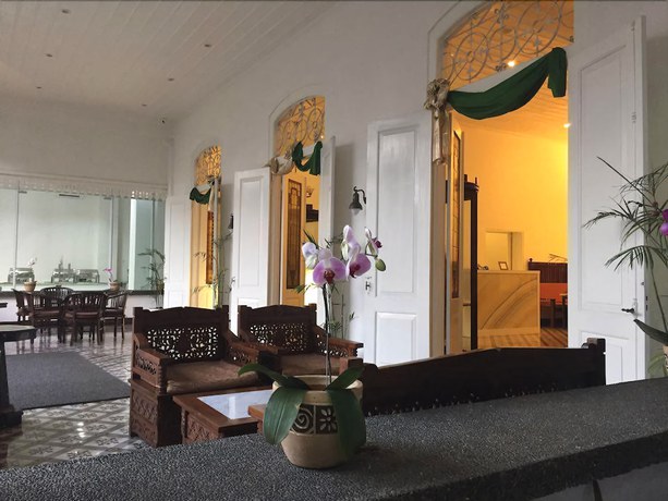 Imagen de los exteriores del Hotel Alimar. Foto 14