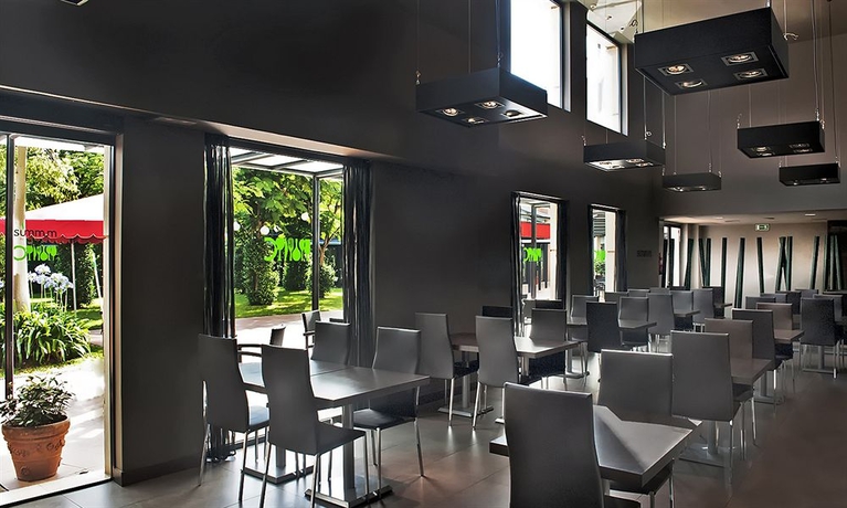 Imagen del bar/restaurante del Hotel Alimara. Foto 1