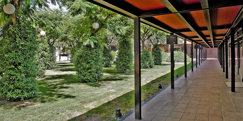 Imagen de los exteriores del Hotel Alimara. Foto 6