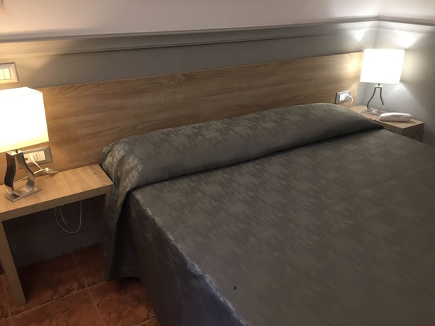 Imagen de la habitación del Hotel Alinari. Foto 15