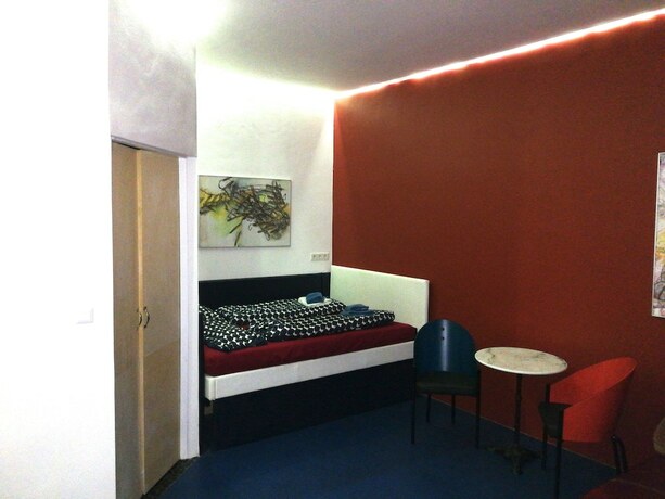 Imagen general del Hotel Alina\'s. Foto 4