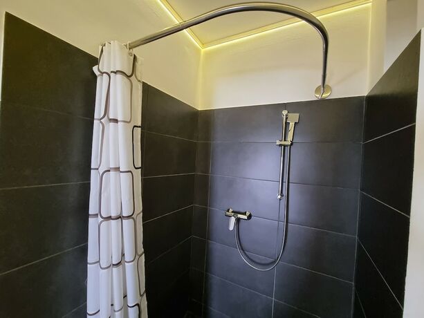 Imagen general del Hotel Alina\'s. Foto 9