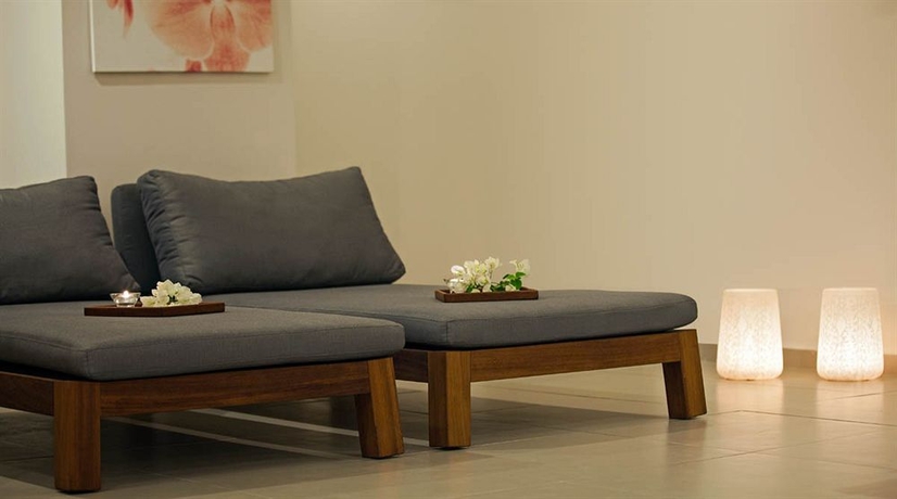 Imagen de la piscina del Hotel Alion Beach. Foto 16