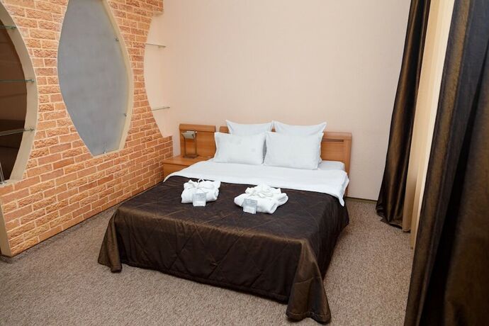 Imagen de la habitación del Hotel Alioth. Foto 13