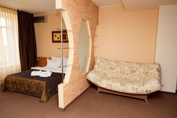Imagen de la habitación del Hotel Alioth. Foto 16