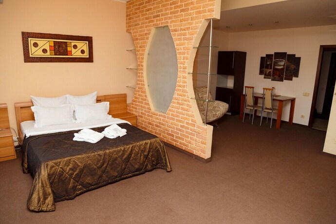 Imagen de la habitación del Hotel Alioth. Foto 19