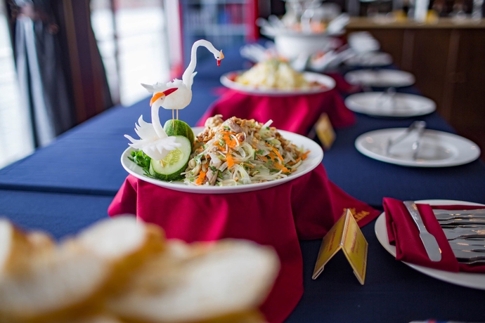 Imagen del bar/restaurante del Hotel Alisa Cruise. Foto 9