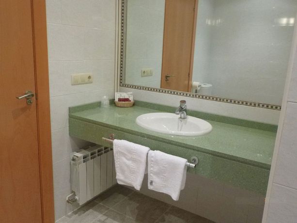 Imagen de la habitación del Hotel Alisa. Foto 6