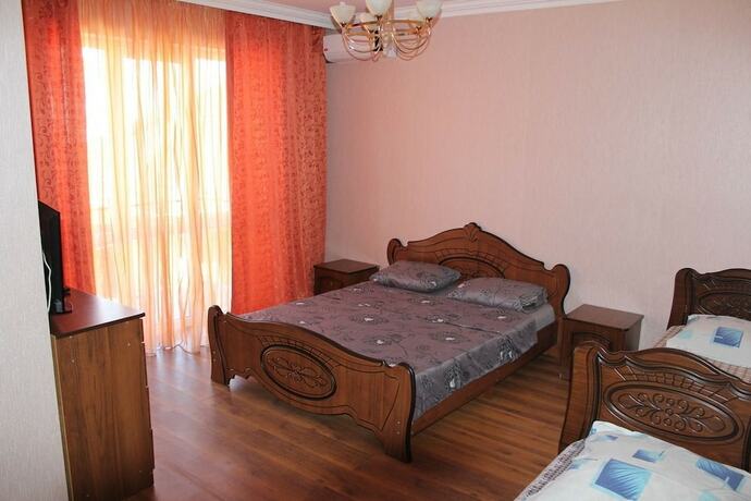 Imagen de la habitación del Hotel Alisa Guest House. Foto 20