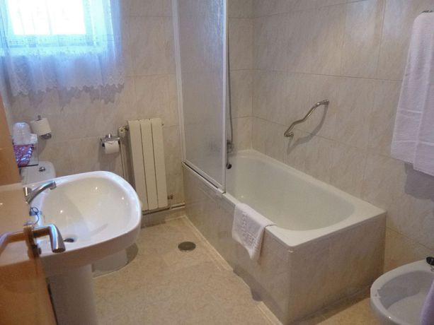 Imagen de la habitación del Hotel Alisa, LERMA. Foto 3