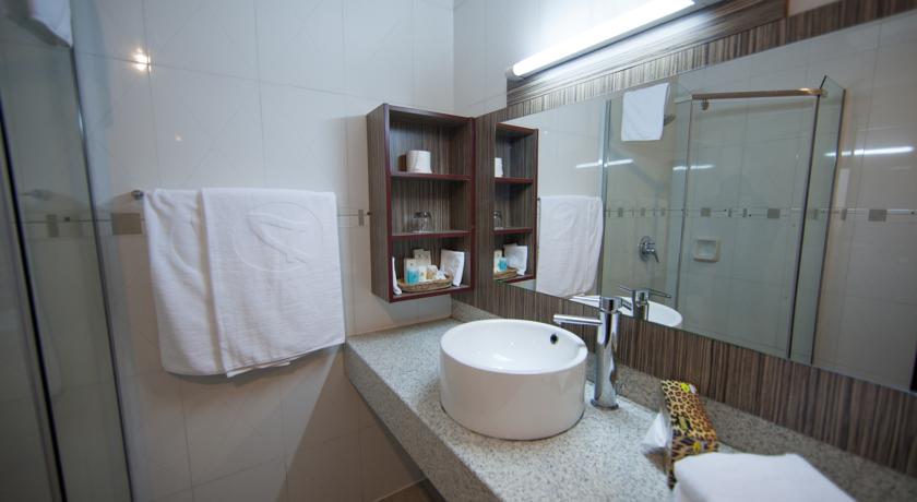 Imagen de la habitación del Hotel Alisa North Ridge. Foto 6