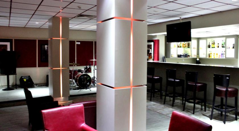 Imagen del bar/restaurante del Hotel Alisa North Ridge. Foto 3