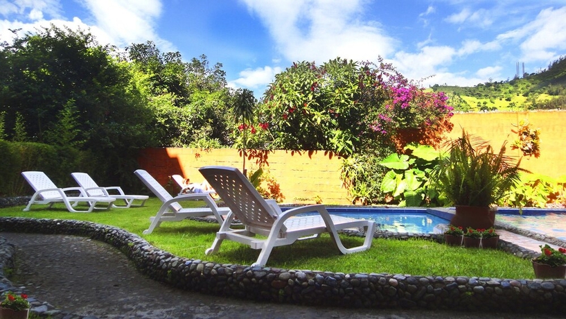 Imagen de la piscina del Hotel Alisamay. Foto 16