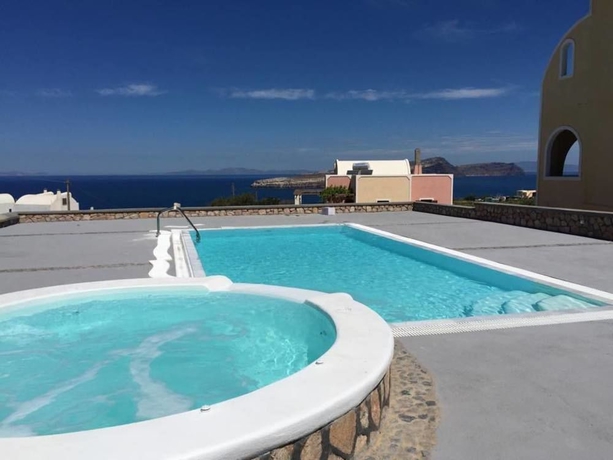 Imagen de la piscina del Hotel Alisaxni Resort. Foto 8