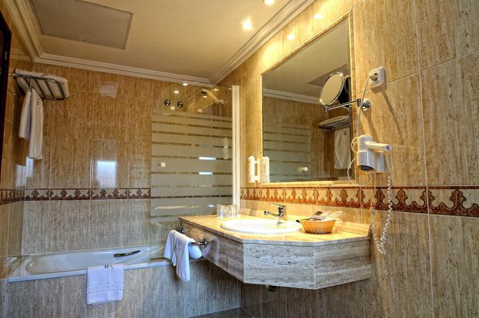 Imagen de la habitación del Hotel Alisi. Foto 3