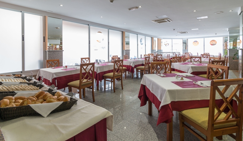 Imagen del bar/restaurante del Hotel Alisios Canteras. Foto 4