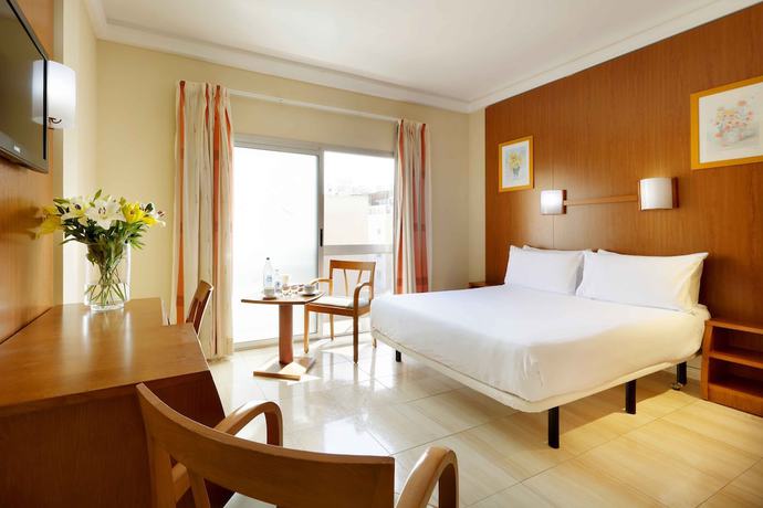 Imagen de la habitación del Hotel Alisios Canteras. Foto 8