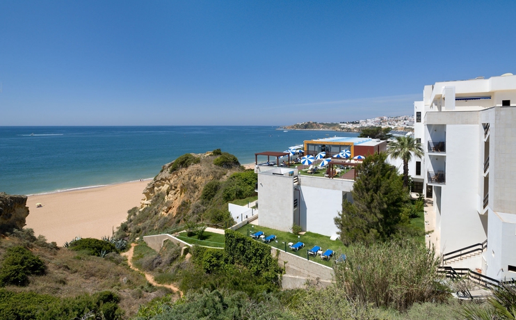 Imagen de los exteriores del Hotel Alisios. Foto 12