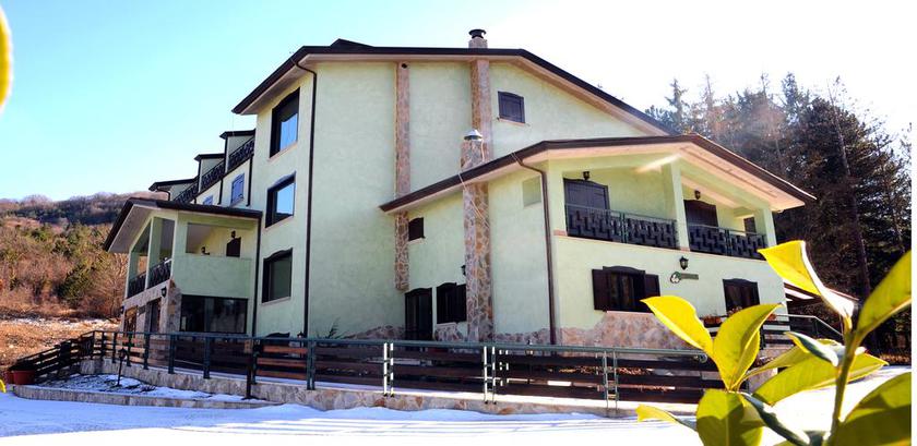 Imagen de los exteriores del Hotel Alisma. Foto 16