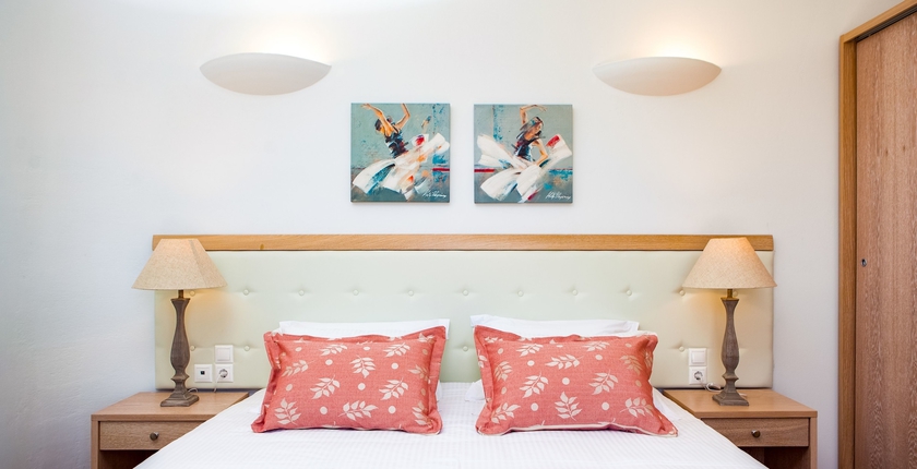 Imagen de la habitación del Hotel Aliter Suites. Foto 9