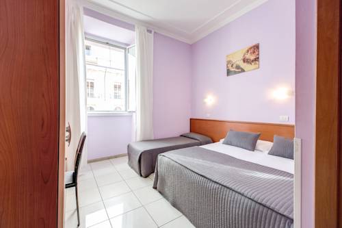 Imagen de la habitación del Hotel Alius. Foto 7