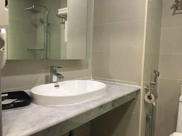 Imagen de la habitación del Hotel Aliya Klang. Foto 6