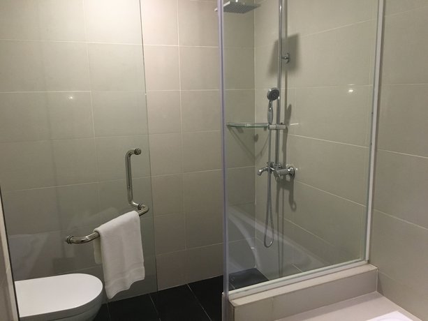 Imagen de los interiores del Hotel Aliya Klang. Foto 18