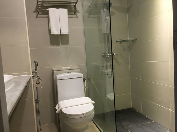 Imagen de los interiores del Hotel Aliya Klang. Foto 19
