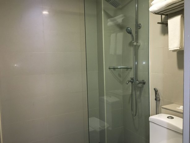 Imagen de los interiores del Hotel Aliya Klang. Foto 20