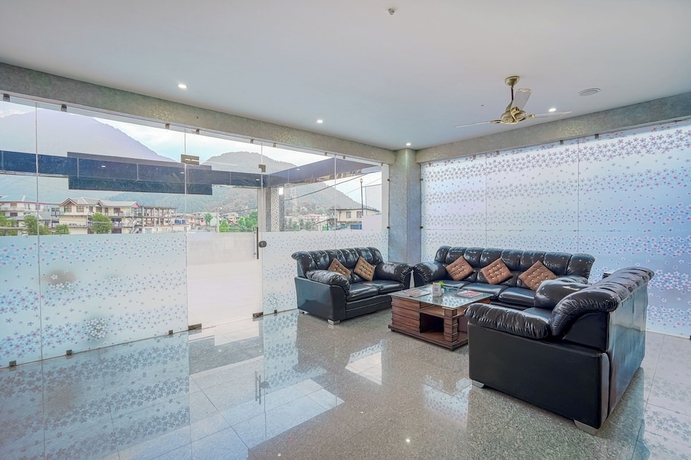 Imagen de los interiores del Hotel Aliza Inn and Suites. Foto 15
