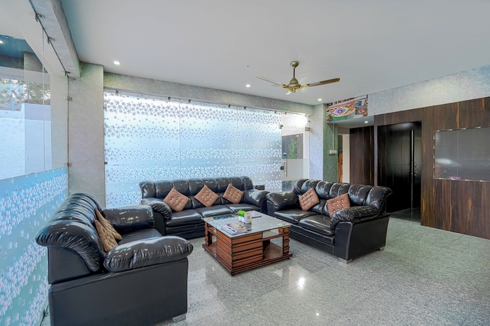 Imagen de los interiores del Hotel Aliza Inn and Suites. Foto 16